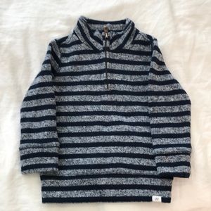 Two GAP fleece pullovers, size 2T and 3T